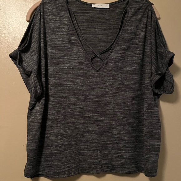 Lush Tops - ☀️Lush T-shirt, marled gray size S/M